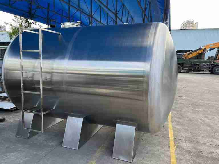 horizontal water tank