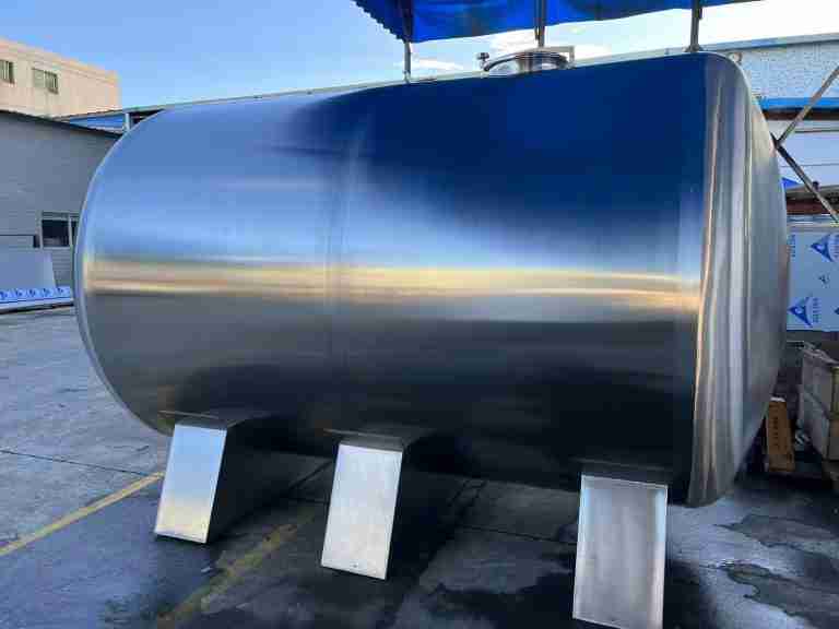 horizontal water tank